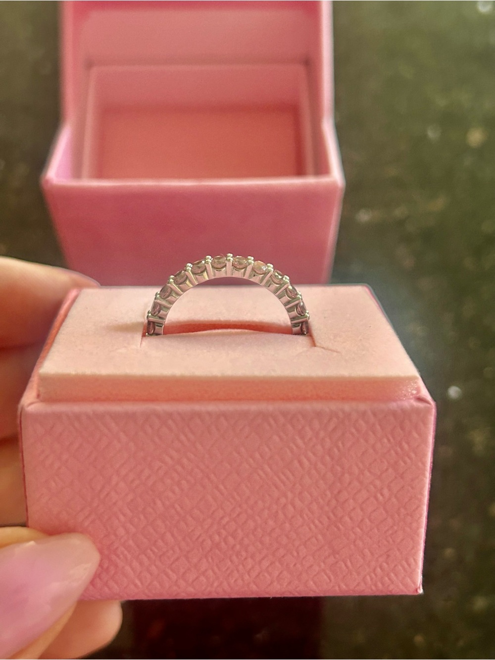 Matrix ring
Round cut, Pink, Rhodium plated - Picture 3 of 6